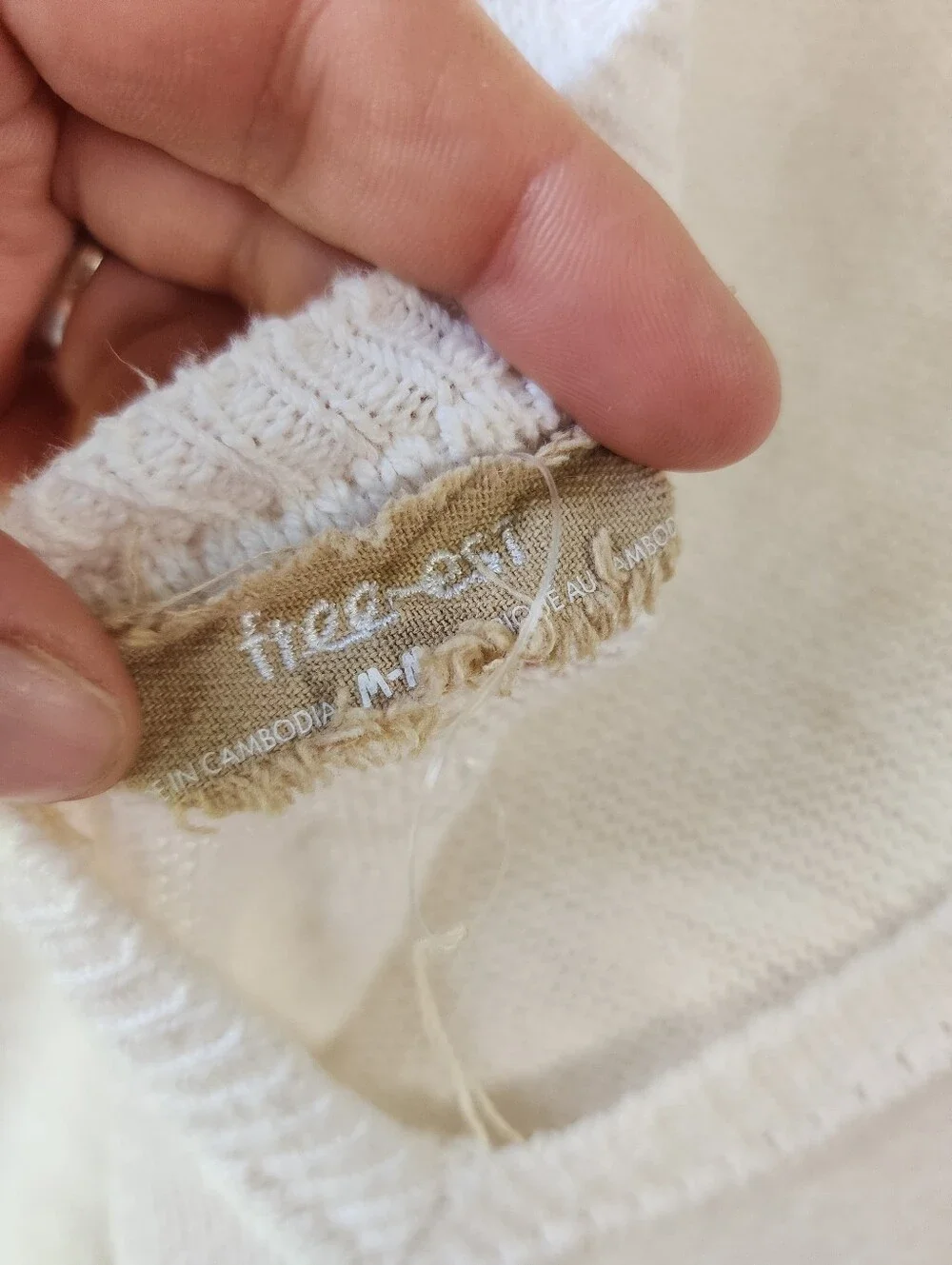 FREE PEOPLE Free-est Deep V-Neck Pullover Sweater Knit Cream Oversized Size Med